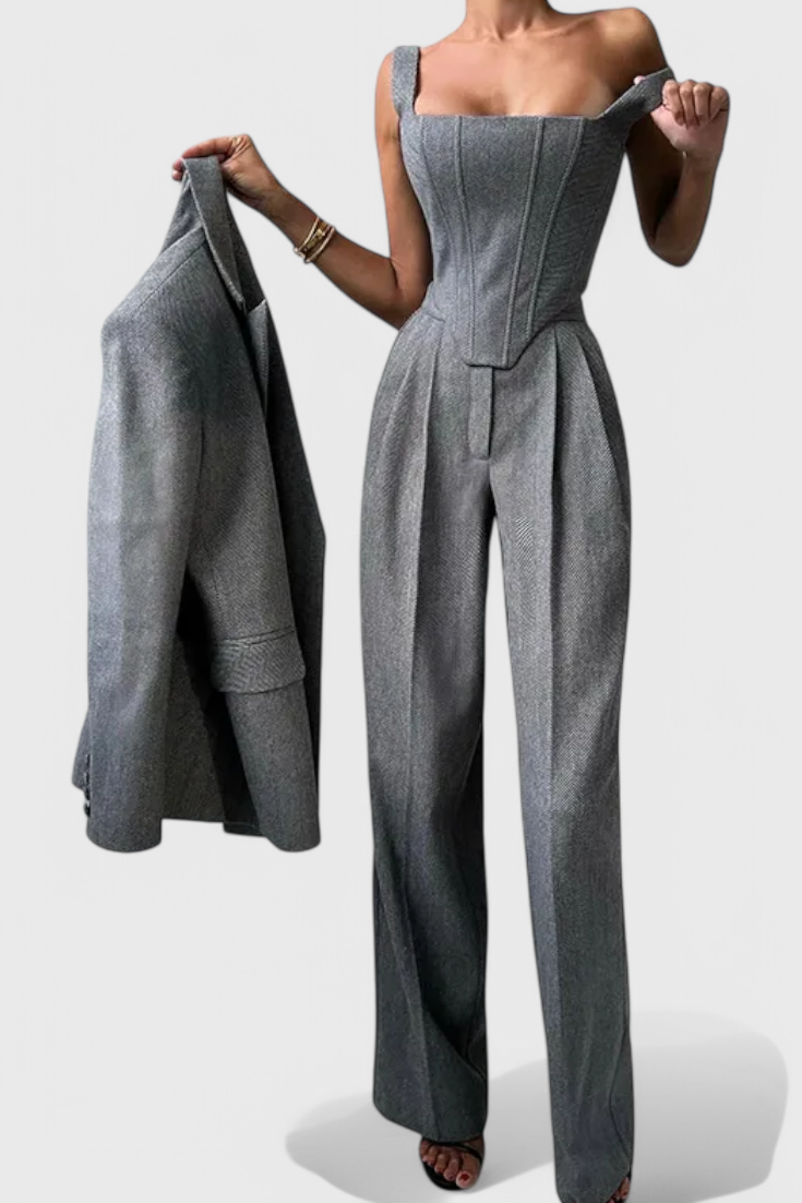Evena Tailored Trousersuit for Confident Elegance
