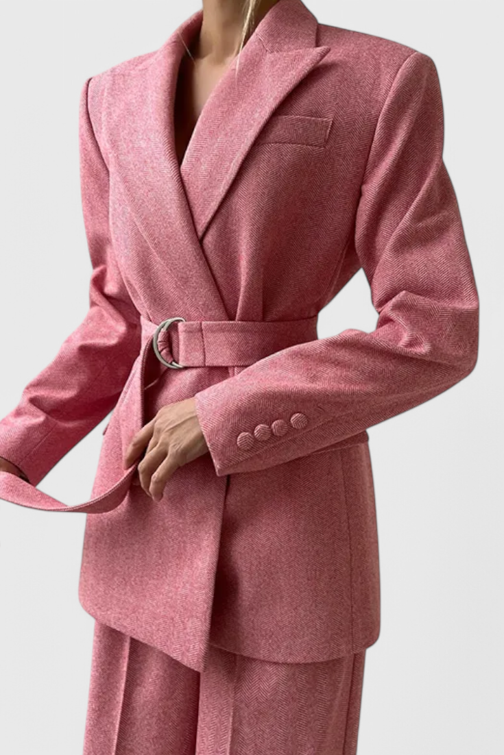 Evena Tailored Trousersuit for Confident Elegance