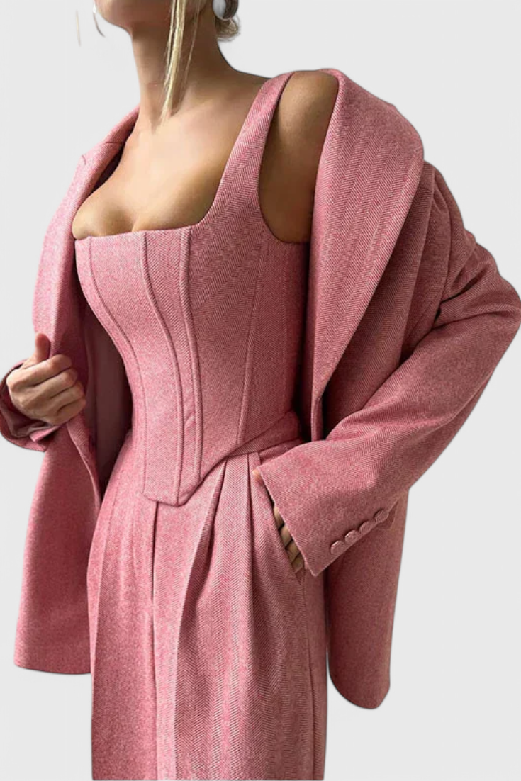 Evena Tailored Trousersuit for Confident Elegance