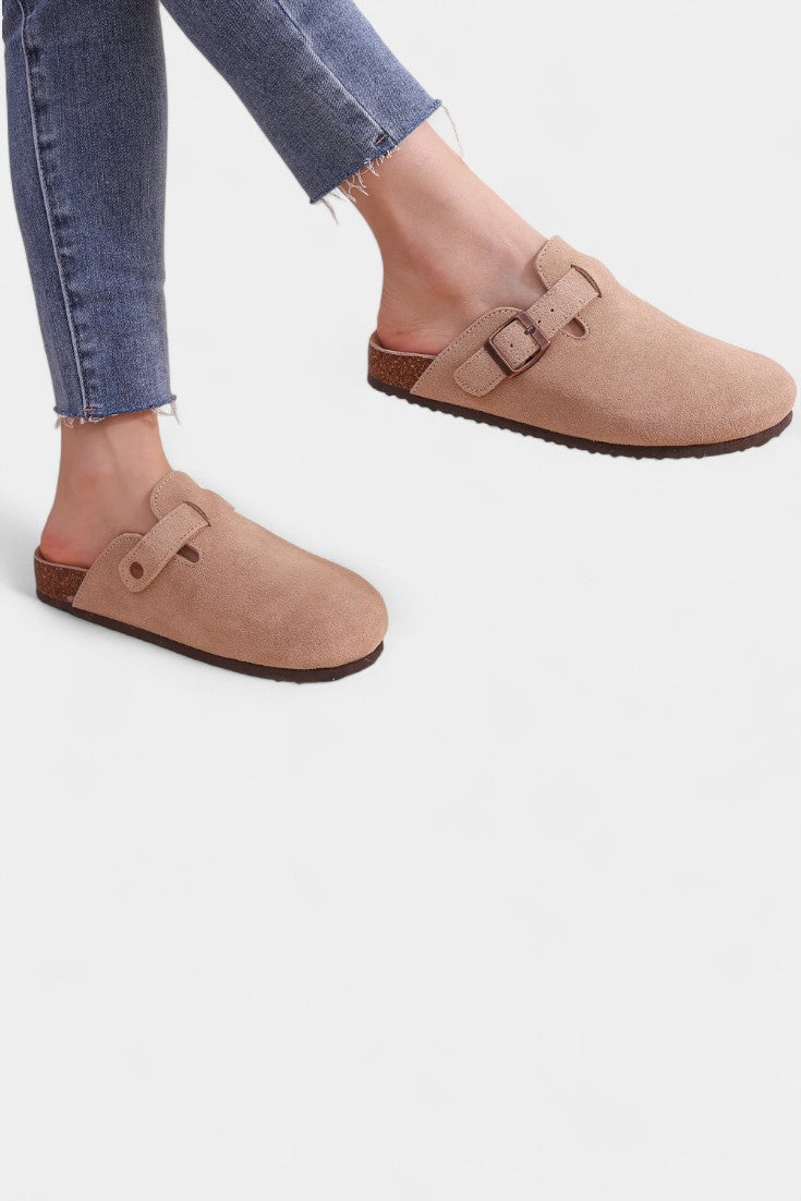 Tia Robust Suede Clogs