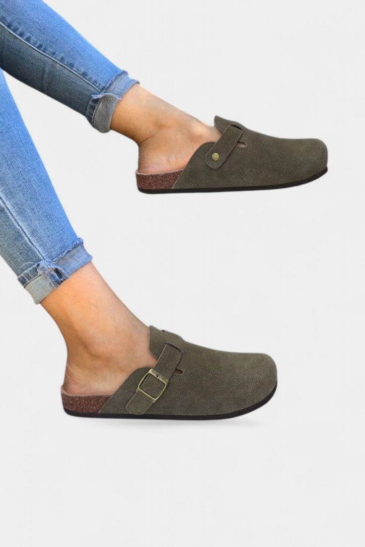 Tia Robust Suede Clogs