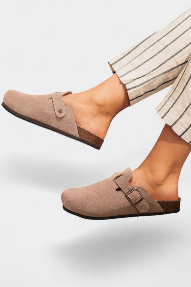 Tia Robust Suede Clogs