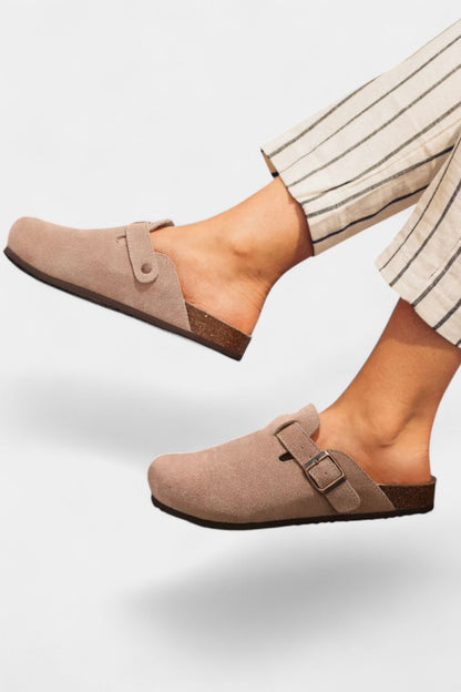 Tia Robust Suede Clogs
